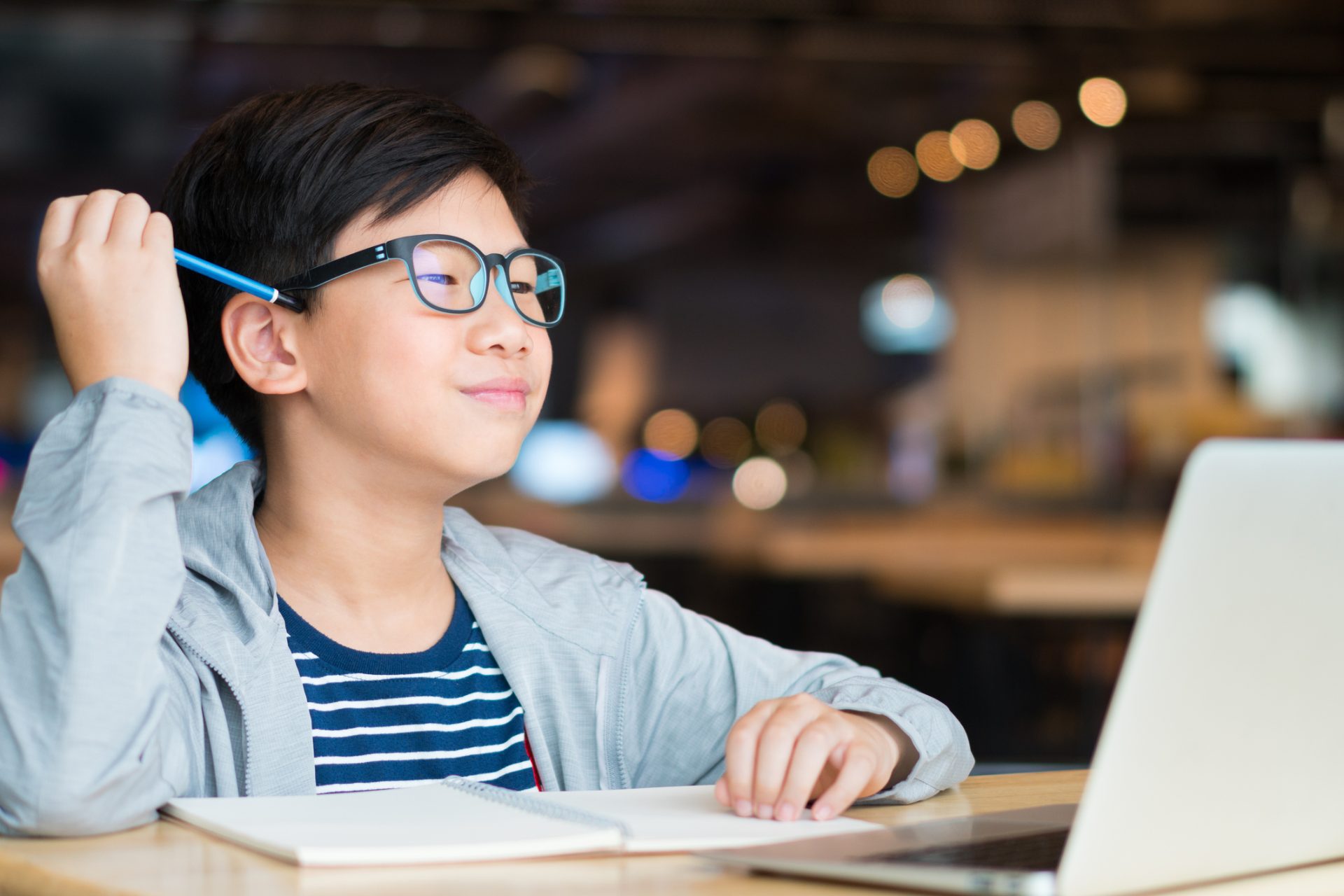 https://programming.orangesoftware.co.jp/wp-content/uploads/2026/02/iStock-1399565248-1.jpg